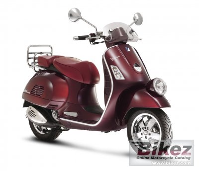 2011 Vespa GTV 300 photo
